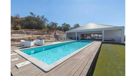 Exklusive Villa mit großzügigem Grundstück in Loulé