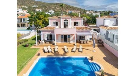 Moradia Renovada 5 Quartos á Venda a sul de Loulé, Algarve